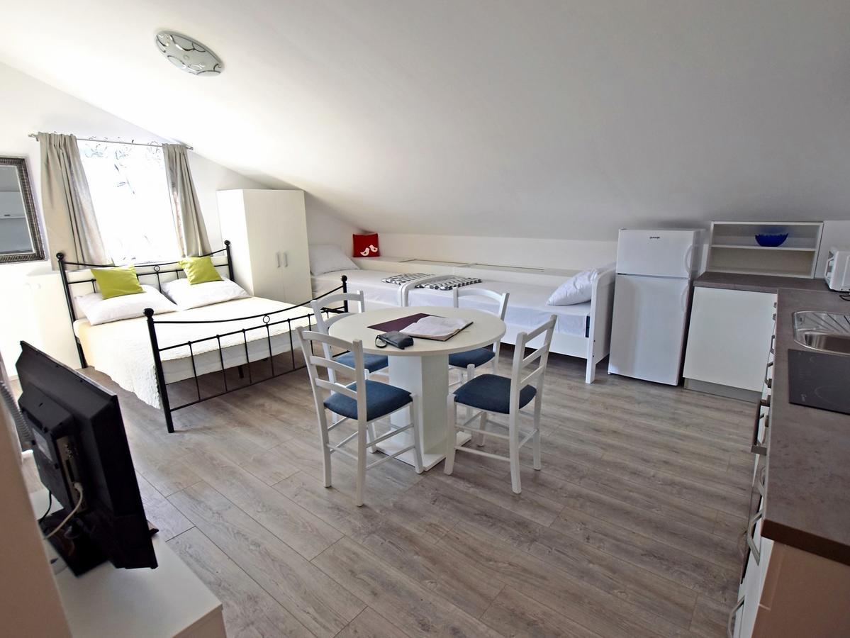Apartman Branka Starigrad Paklenica Eksteriør bilde